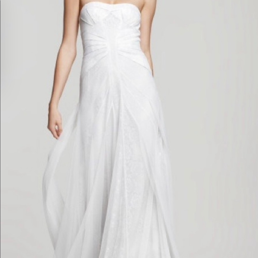 New BCBG Gardenia Moriza Tulle•Lace Gown